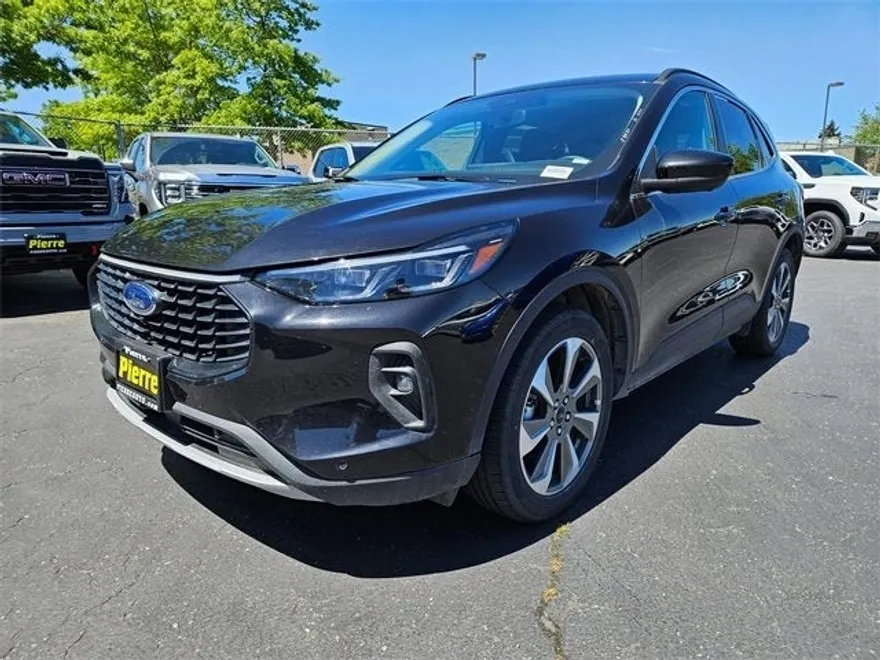 2024 Ford Escape Platinum photo 1