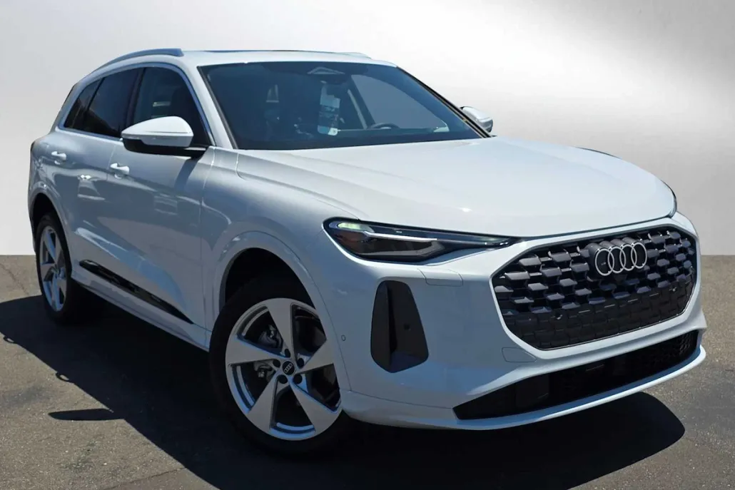 2025 Audi Q5 Premium Plus photo 1
