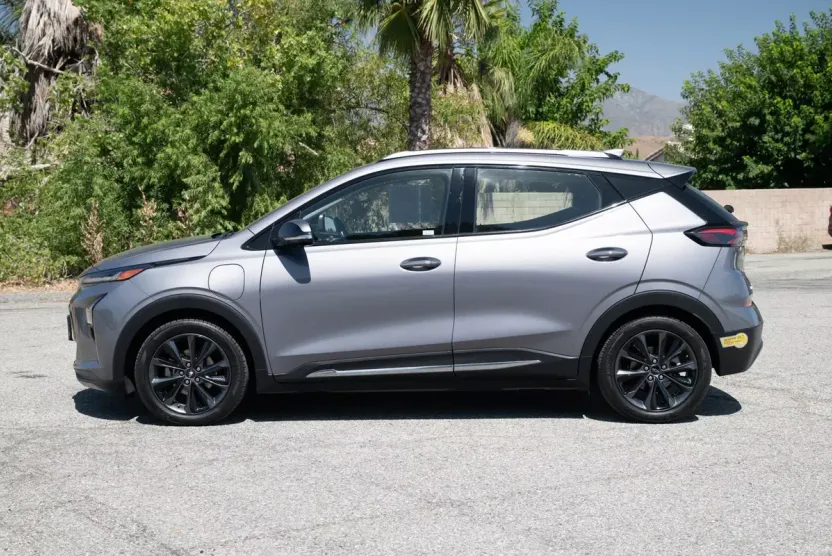 2022 Chevrolet Bolt EUV Premier photo 1