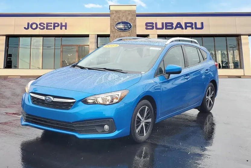 2023 Subaru Impreza Premium photo 1