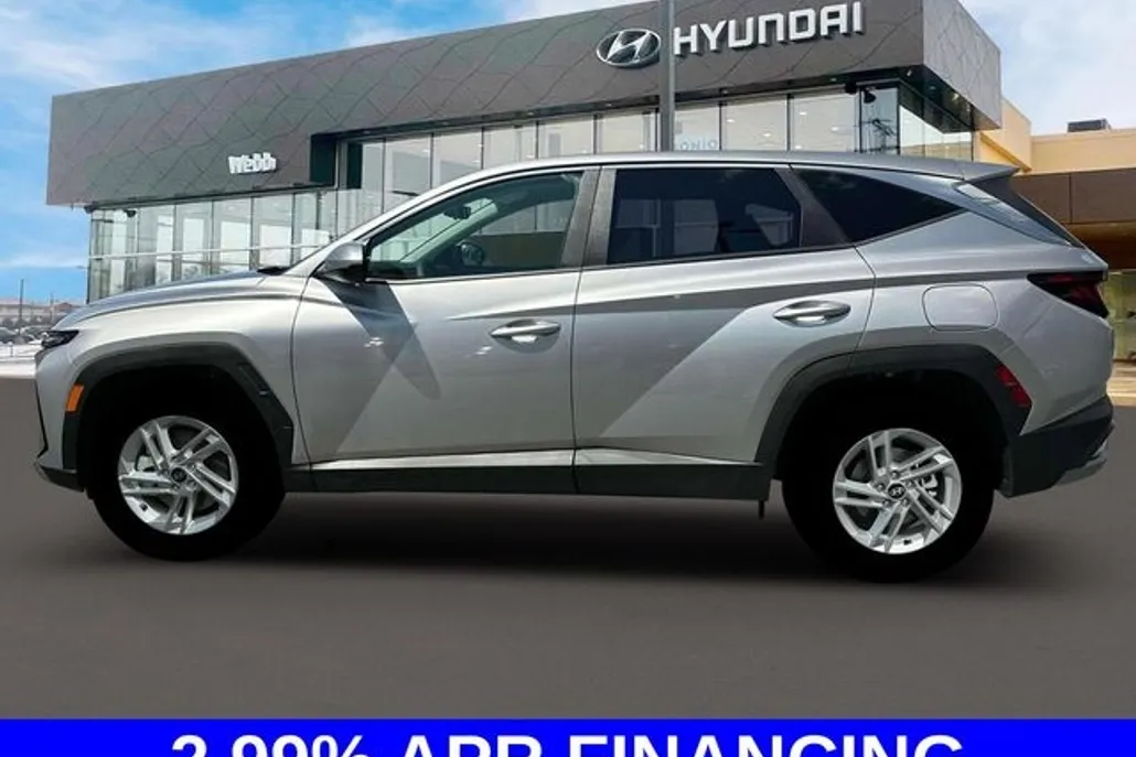 2025 Hyundai Tucson SE photo 1
