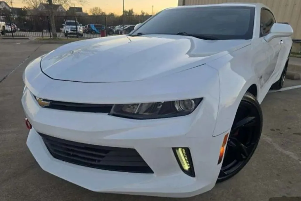 2016 Chevrolet Camaro Coupe photo 1