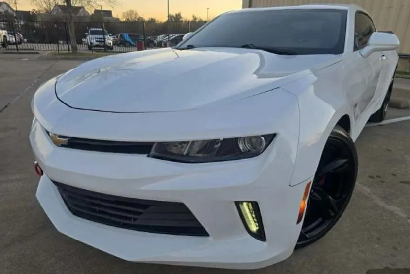 2016 Chevrolet Camaro Coupe photo 1