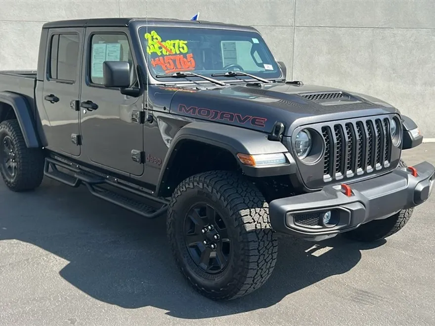 2023 Jeep Gladiator Mojave photo 1