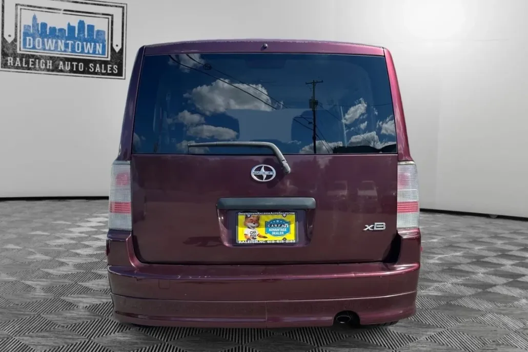 2004 Scion xB photo 1