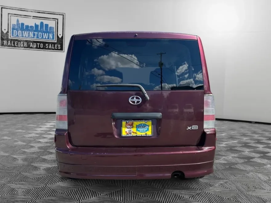 2004 Scion xB photo 1
