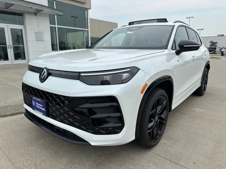 2025 Volkswagen Tiguan SE R-Line Black photo 1
