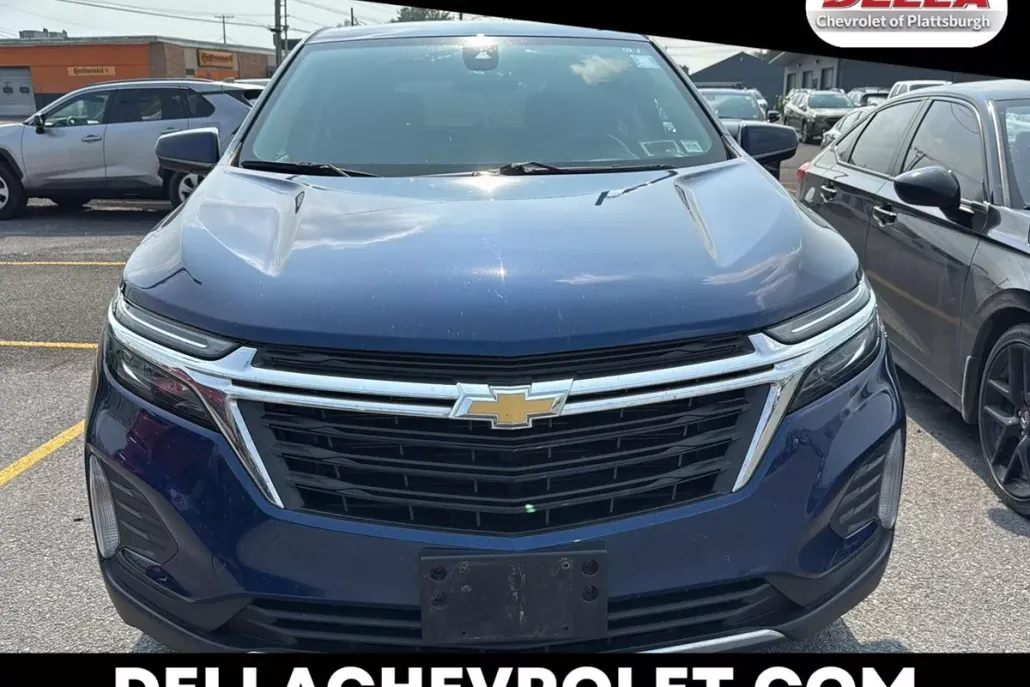 2022 Chevrolet Equinox LT photo 1
