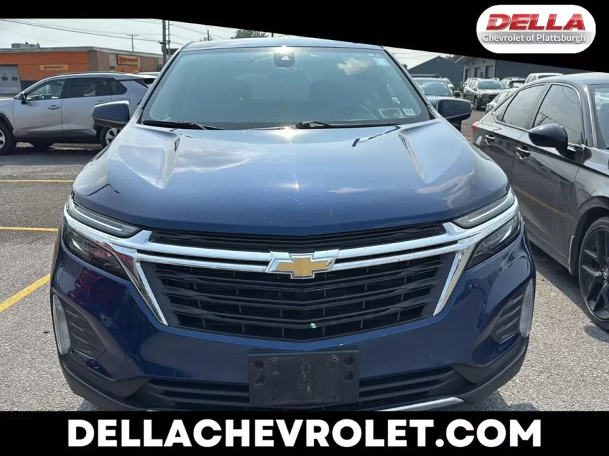 2022 Chevrolet Equinox LT photo 1