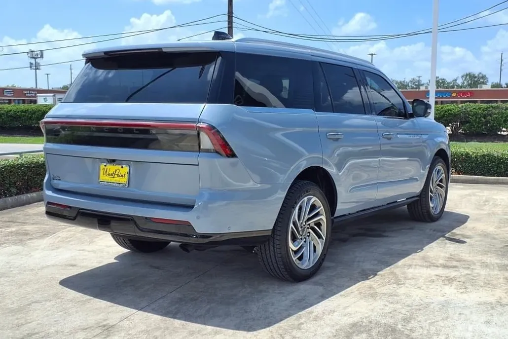 2025 Lincoln Navigator Reserve photo 1