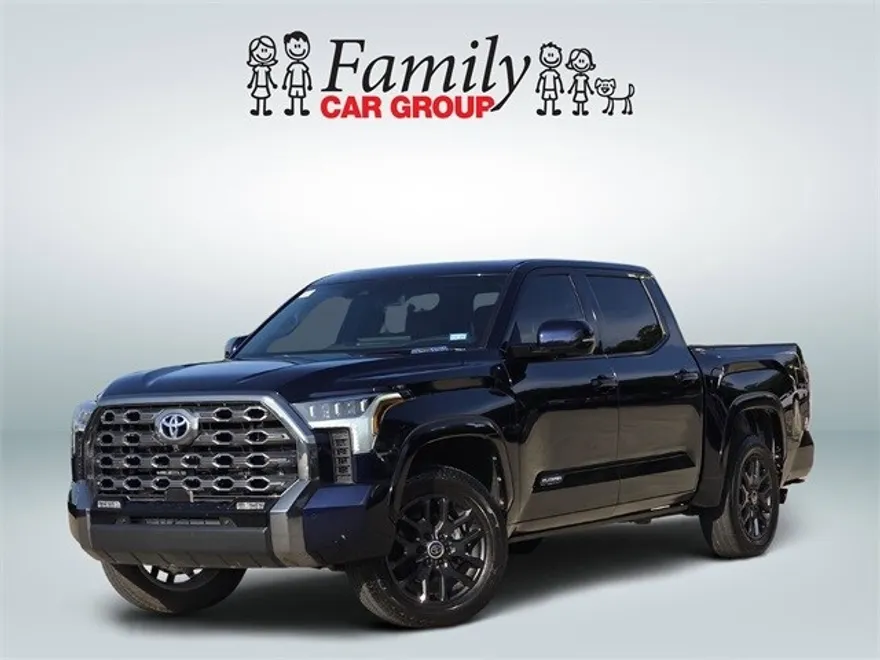 2024 Toyota Tundra Platinum photo 1