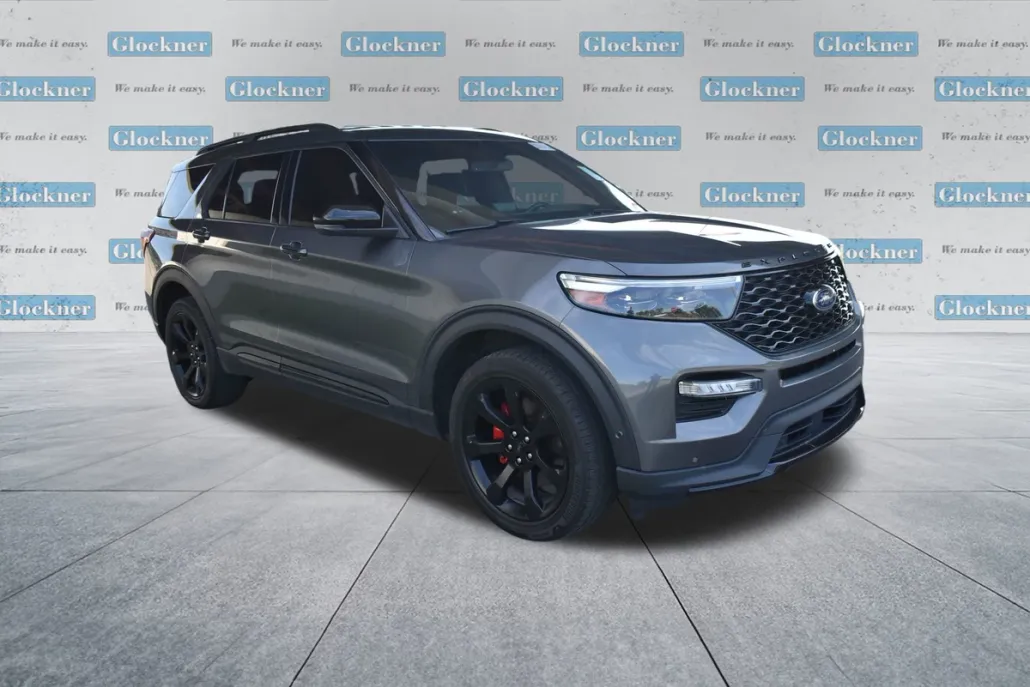 2023 Ford Explorer ST photo 1