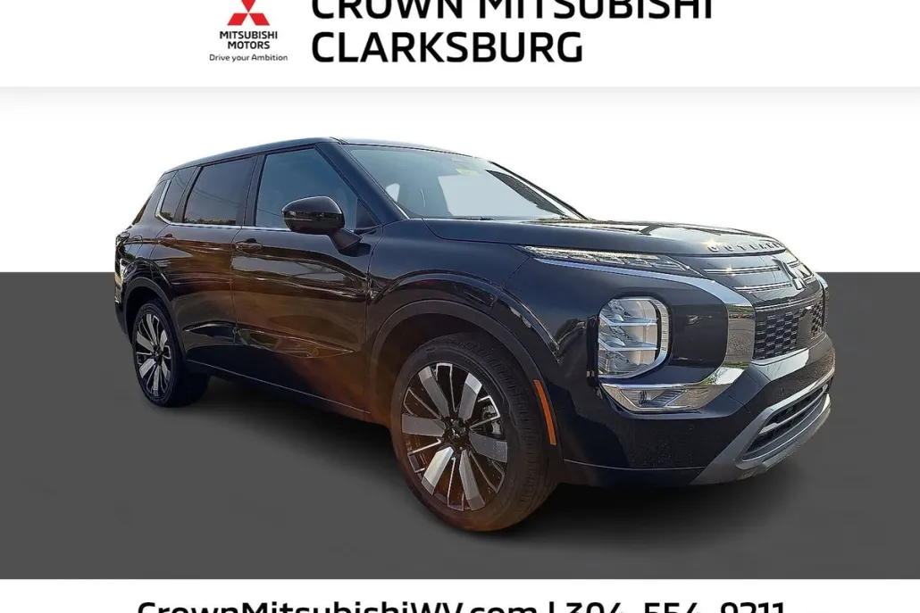 2025 Mitsubishi Outlander SE photo 1