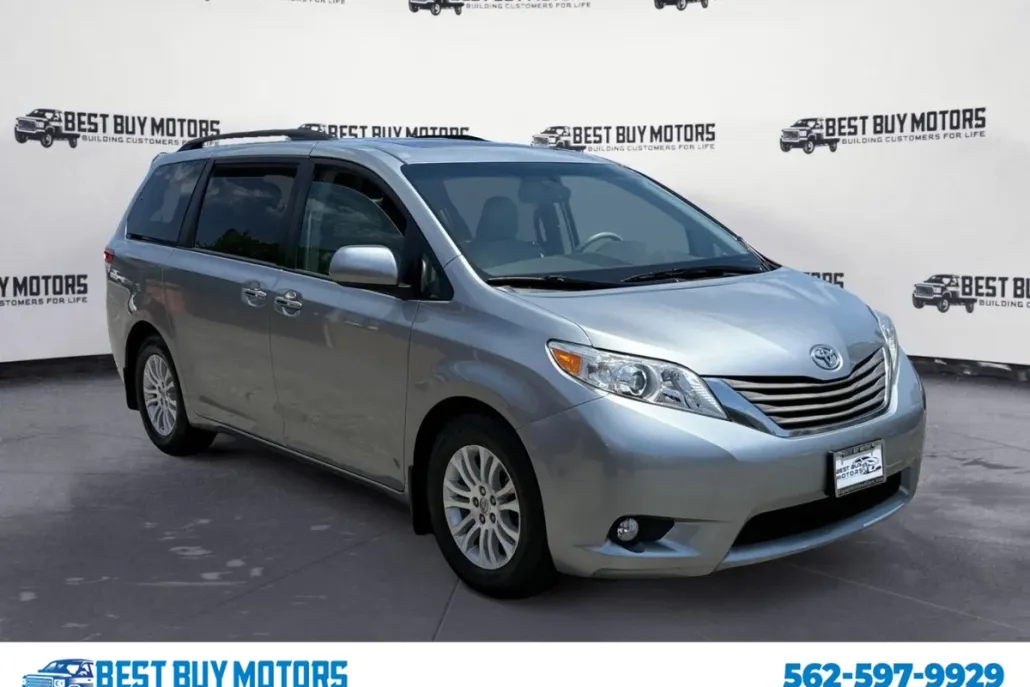 2011 Toyota Sienna XLE Premium photo 1