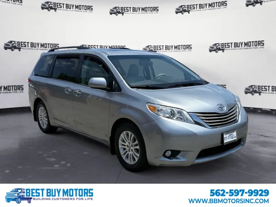 2011 Toyota Sienna XLE Premium photo 1
