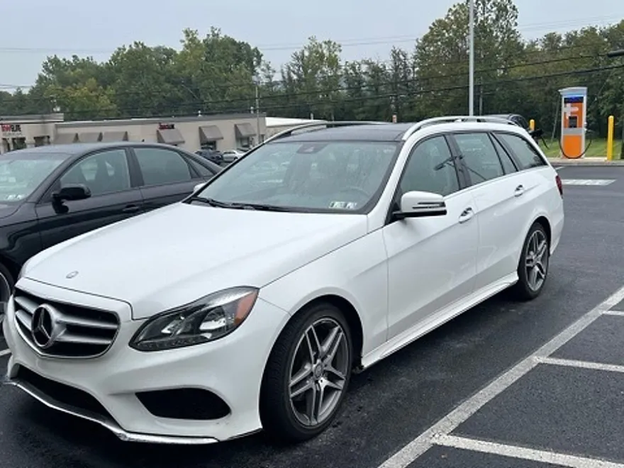 2015 Mercedes Benz E 350 4MATIC photo 1