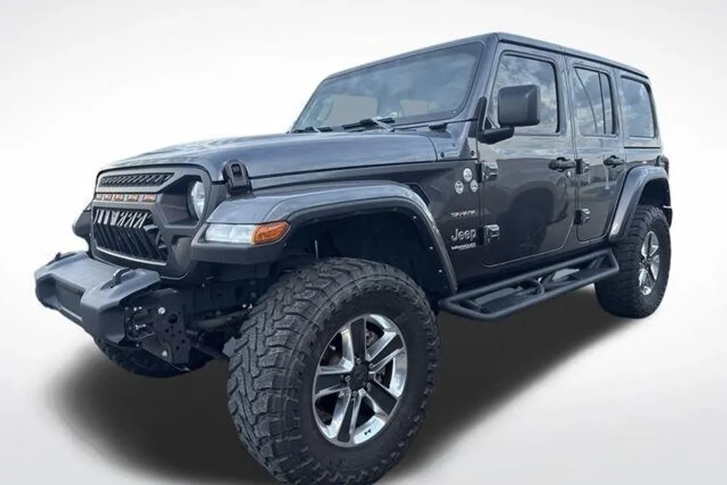 2021 Jeep Wrangler Unlimited Sahara photo 1