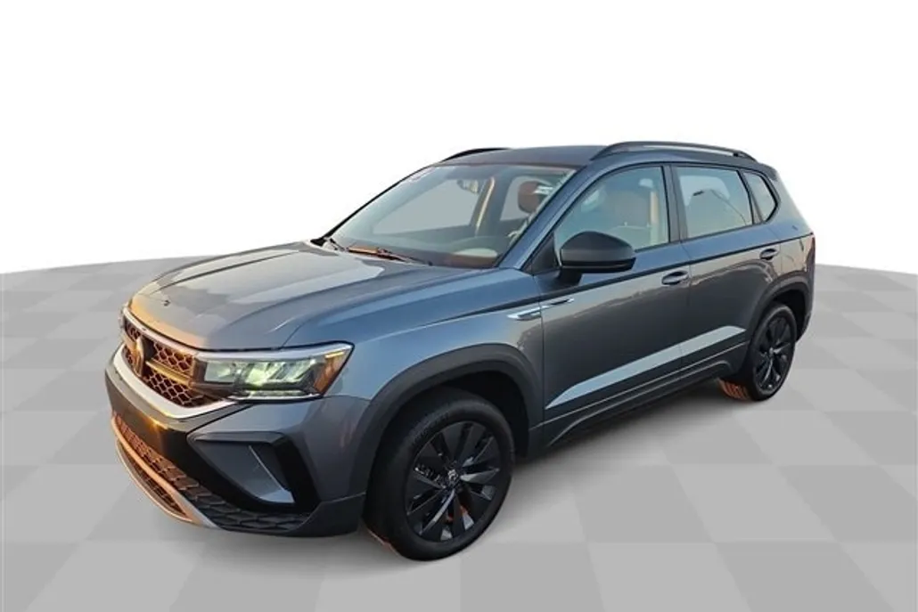 2022 Volkswagen Taos S photo 1