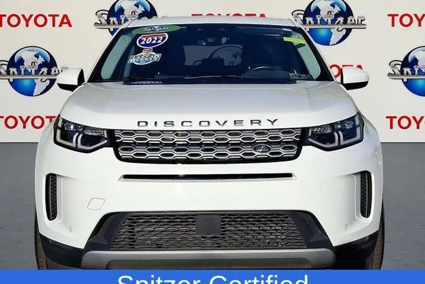 2022 Land Rover Discovery Sport SE photo 1