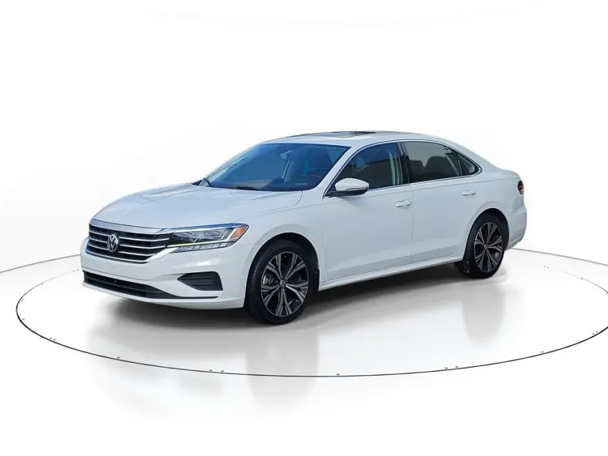 2021 Volkswagen Passat 2.0T SE photo 1