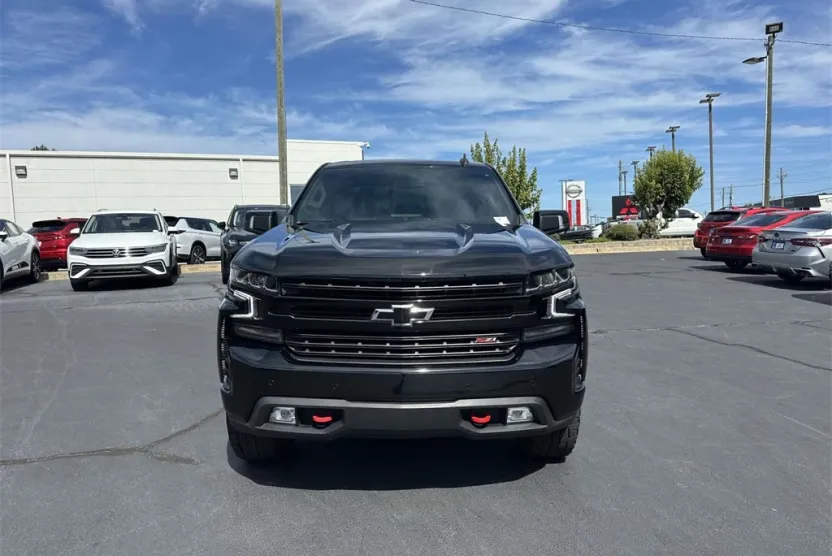 2021 Chevrolet Silverado Trail Boss LT photo 1
