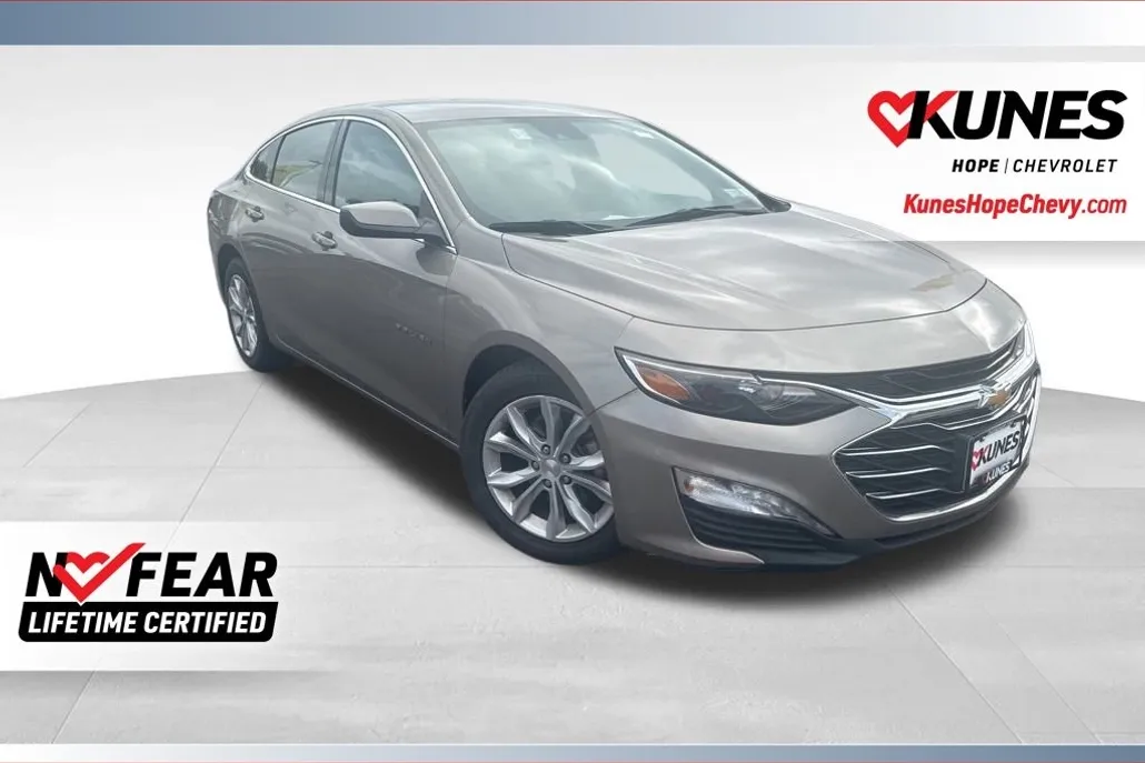 2024 Chevrolet Malibu 1LT photo 1