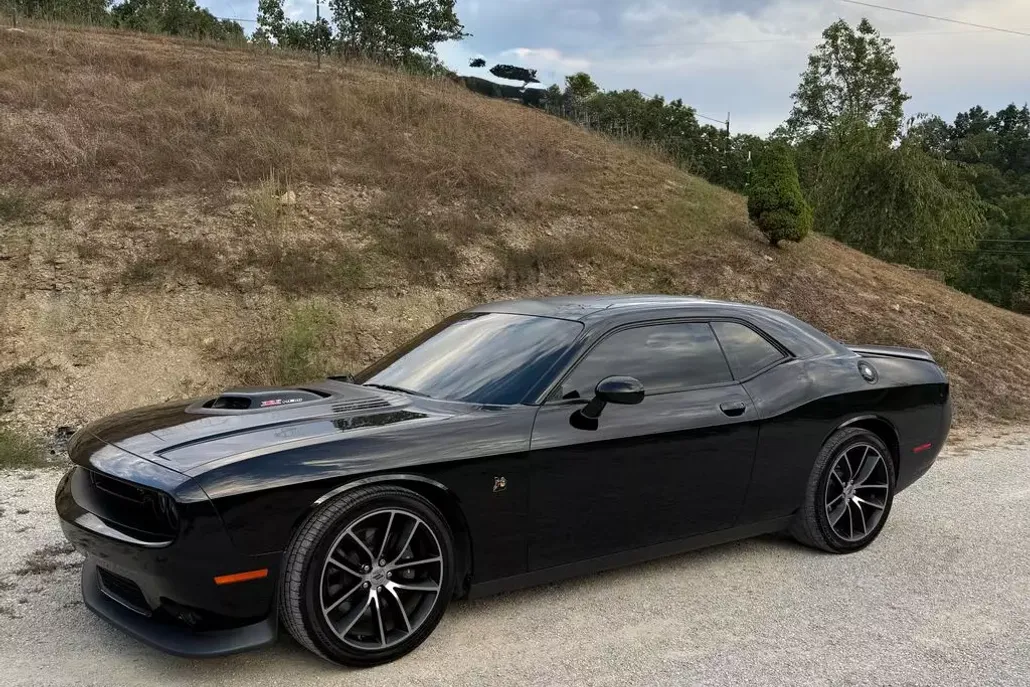2018 Dodge Challenger R/T 392 photo 1