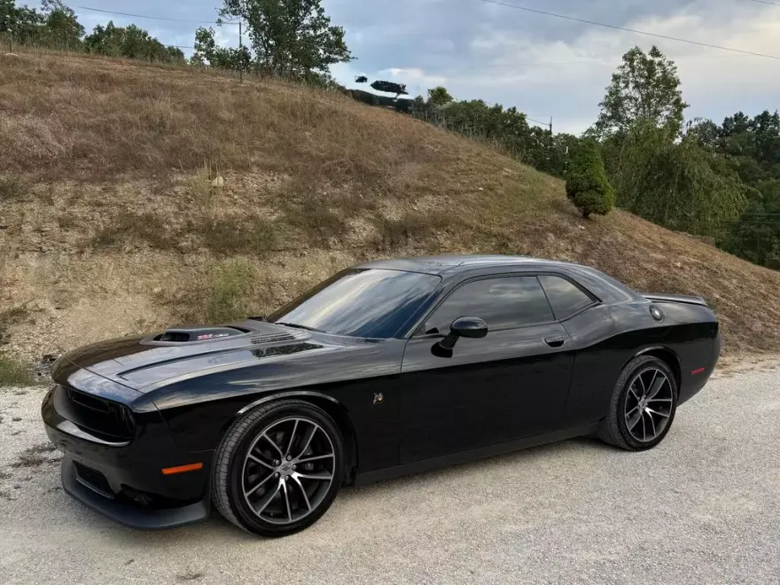 2018 Dodge Challenger R/T 392 photo 1