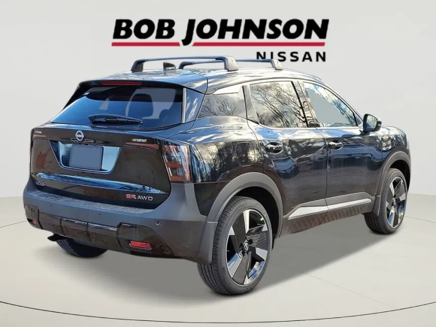 2026 Nissan Kicks SR photo 1