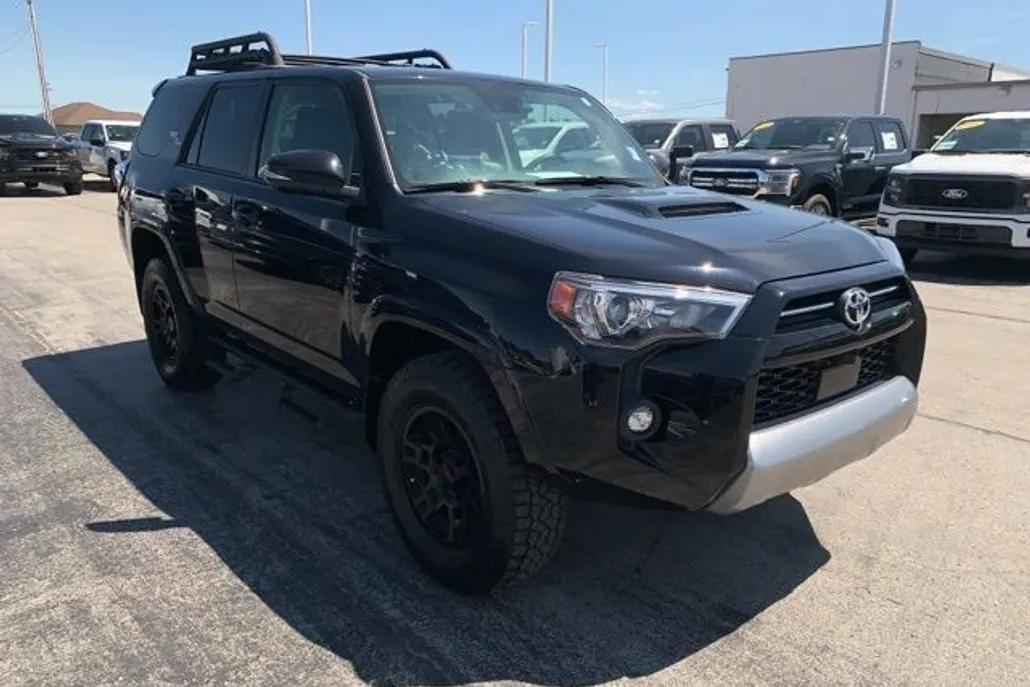 2022 Toyota 4Runner TRD Off-Road Premium photo 1
