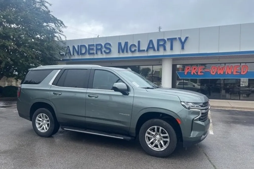 2023 Chevrolet Tahoe LT photo 1