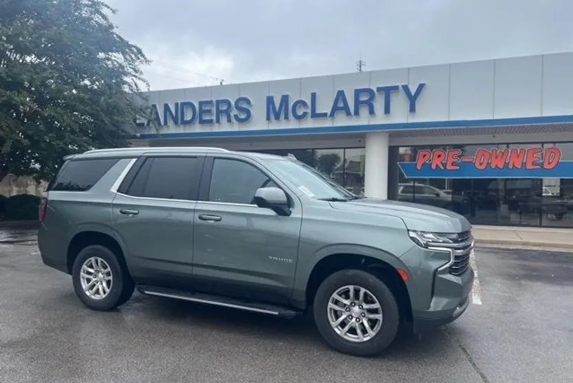 2023 Chevrolet Tahoe LT photo 1