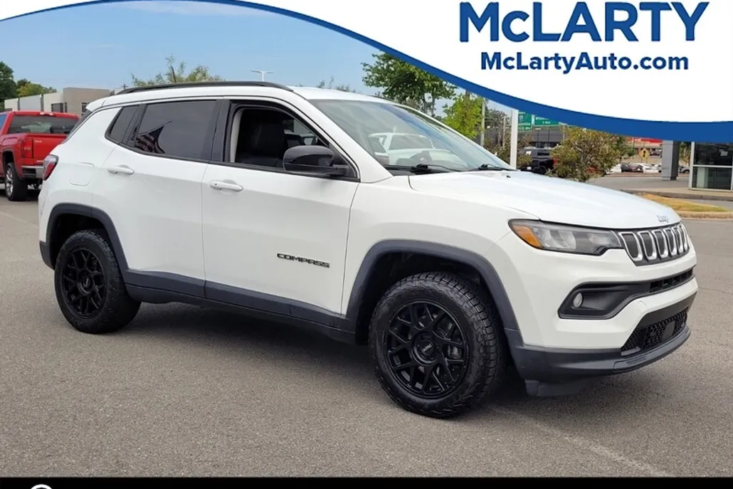 2022 Jeep Compass Latitude photo 1