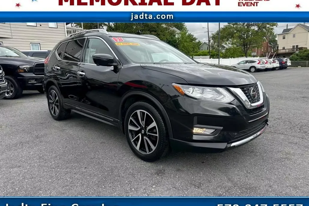 2018 Nissan Rogue Platinum photo 1