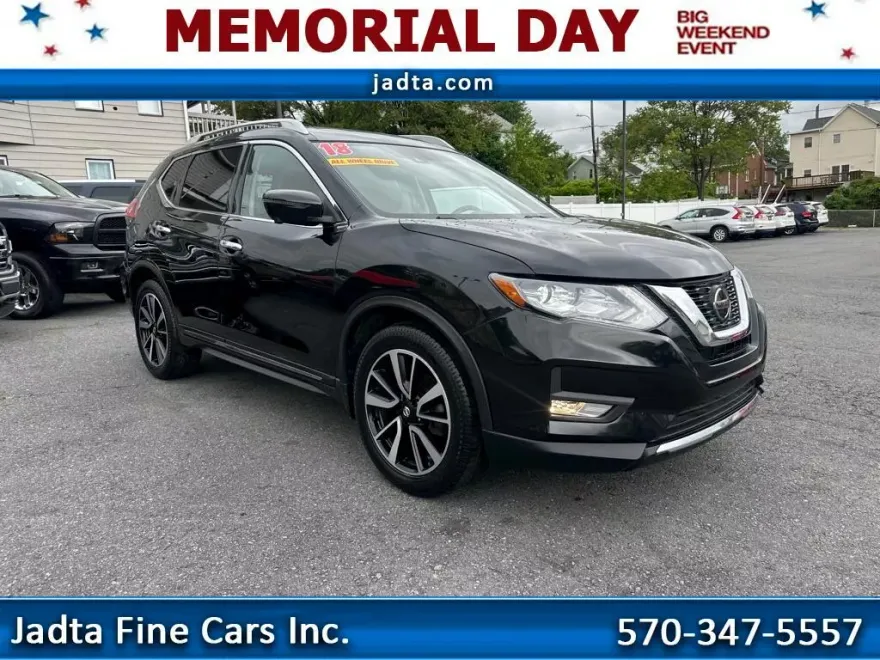 2018 Nissan Rogue Platinum photo 1