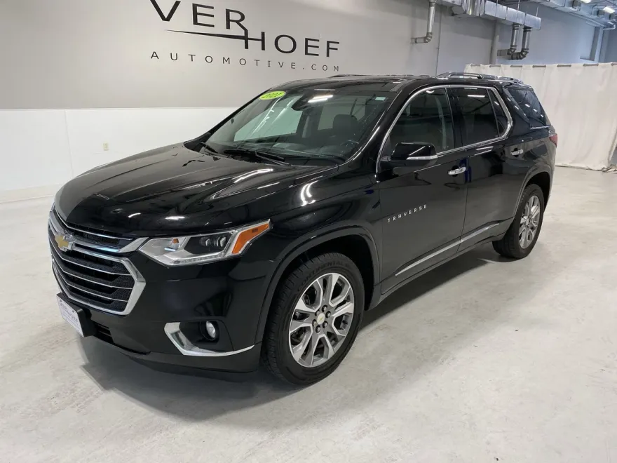 2021 Chevrolet Traverse Premier photo 1