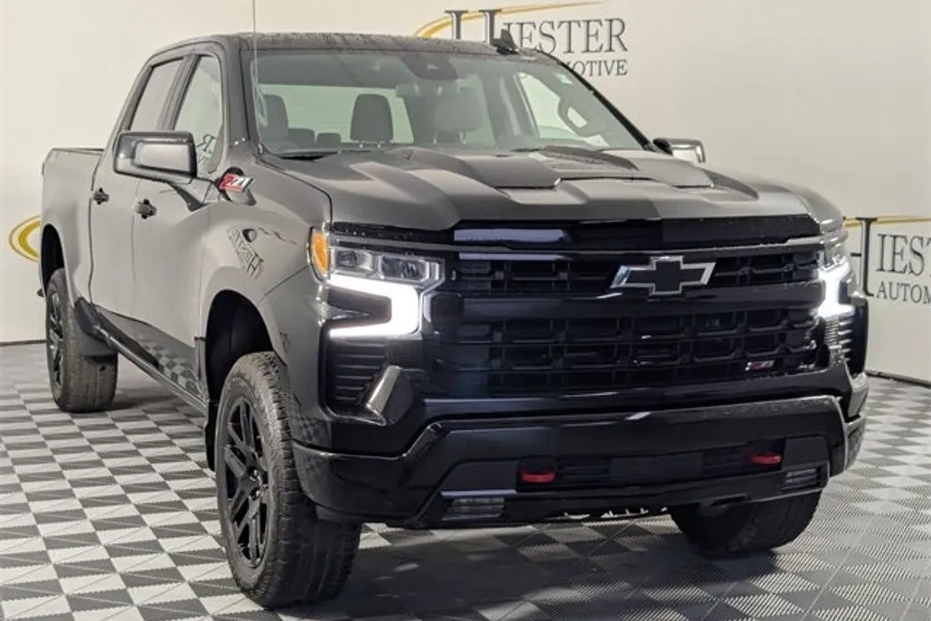 2022 Chevrolet Silverado 1500 LT Trail Boss photo 1