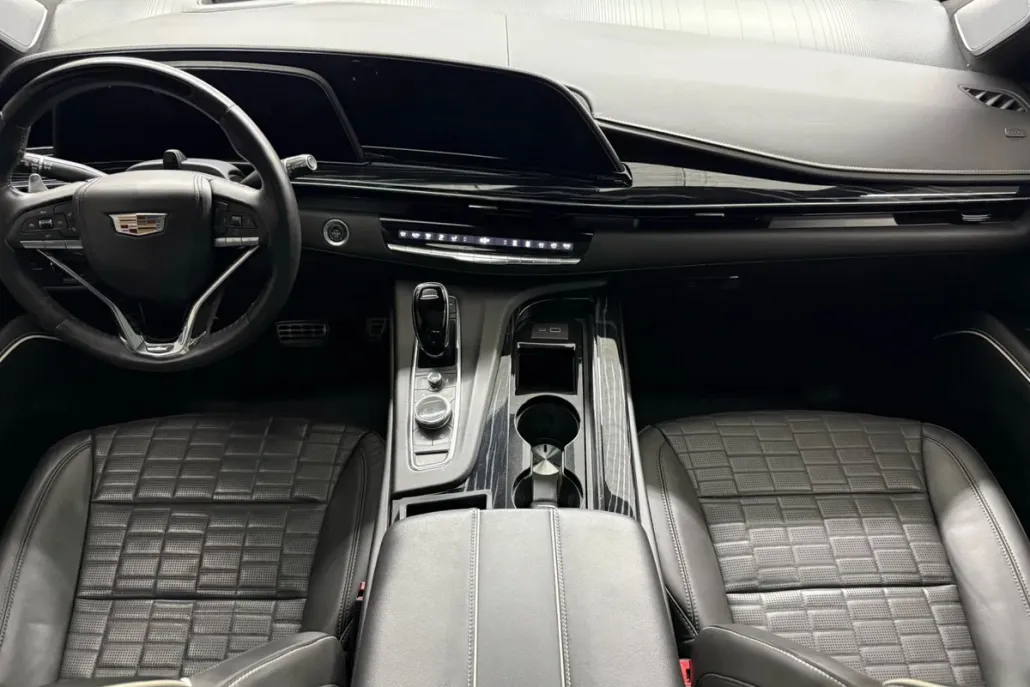 2023 Cadillac Escalade V-Series Sport photo 1