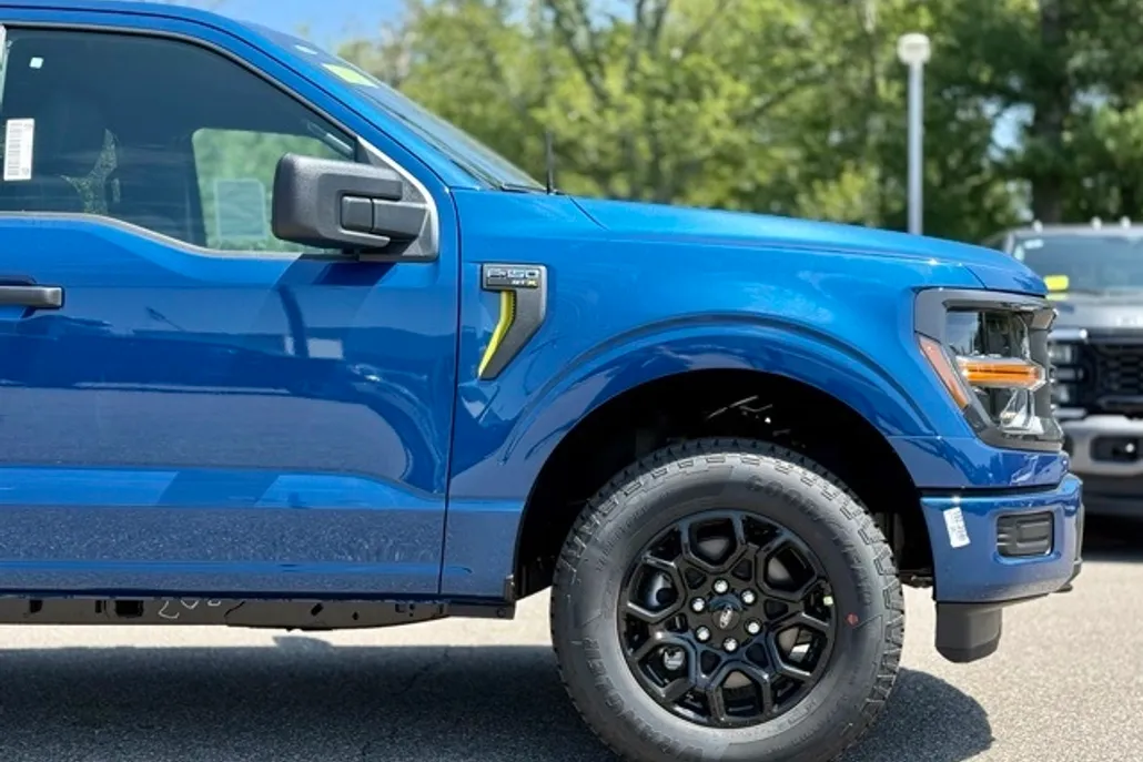 2025 Ford F-150 STX photo 1