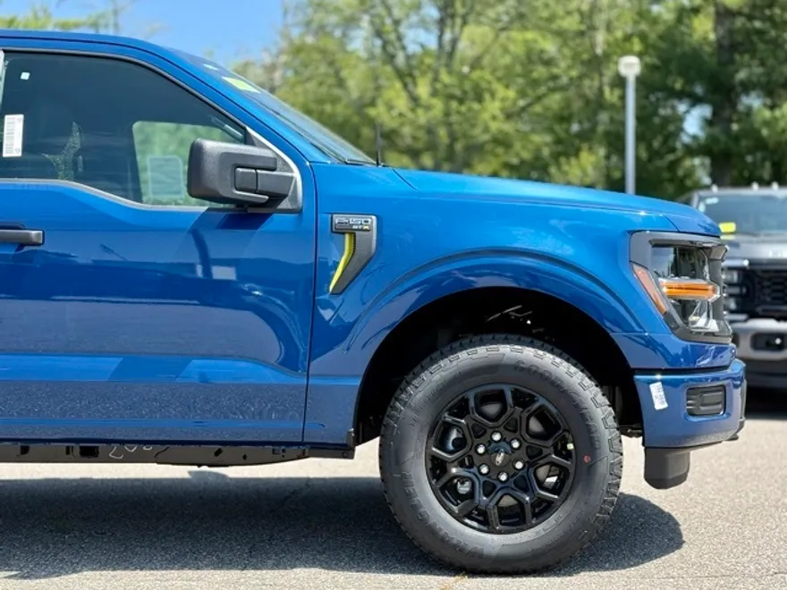 2025 Ford F-150 STX photo 1