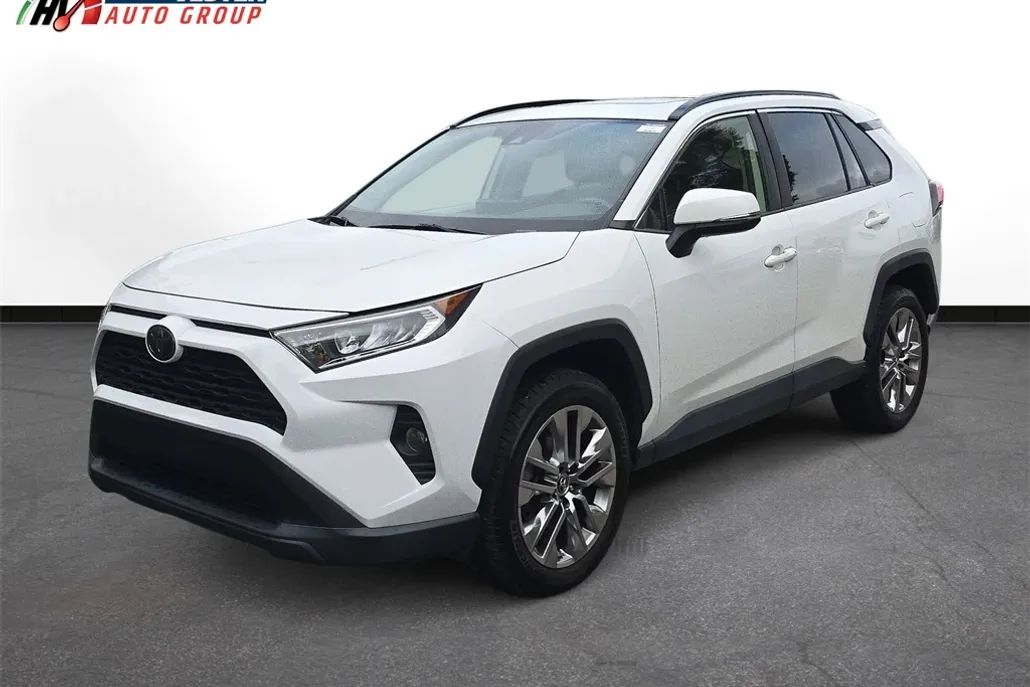 2019 Toyota RAV4 XLE Premium photo 1