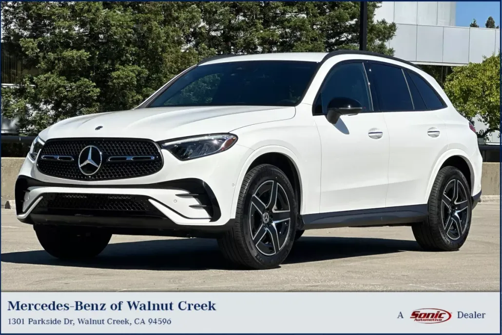2025 Mercedes Benz GLC 300 4MATIC photo 1