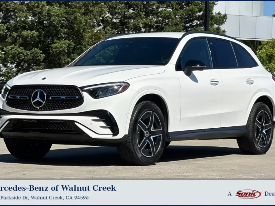 2025 Mercedes Benz GLC 300 4MATIC photo 1
