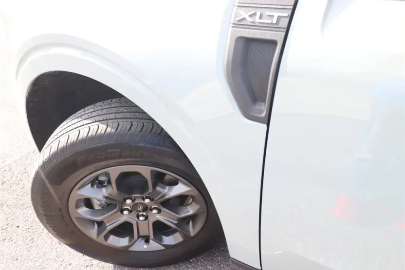 2024 Ford Maverick XLT photo 1