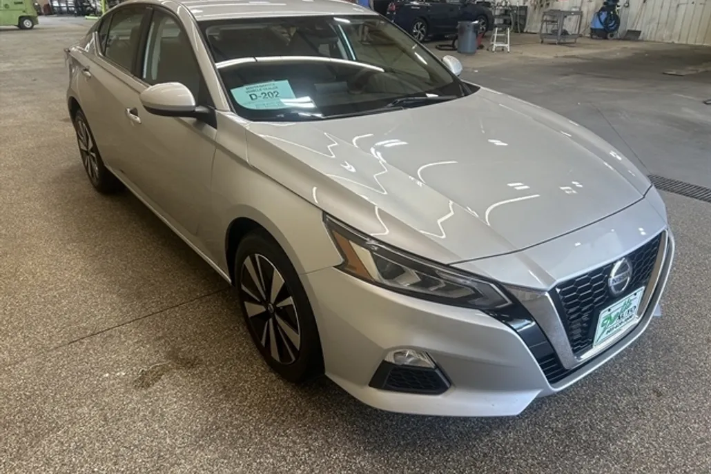 2021 Nissan Altima 2.5 SV photo 1