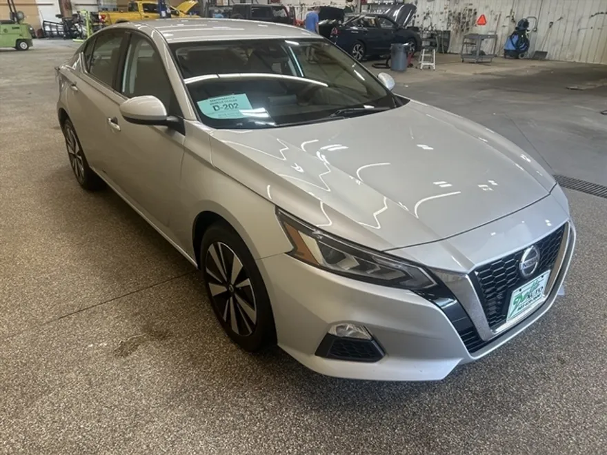 2021 Nissan Altima 2.5 SV photo 1