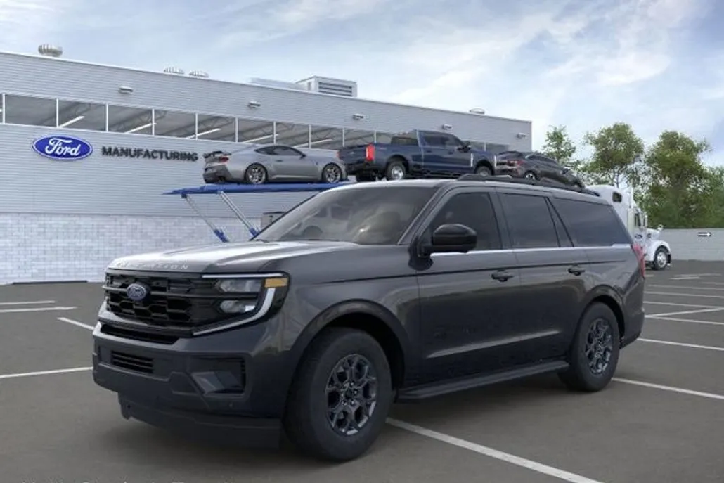 2025 Ford Expedition photo 1