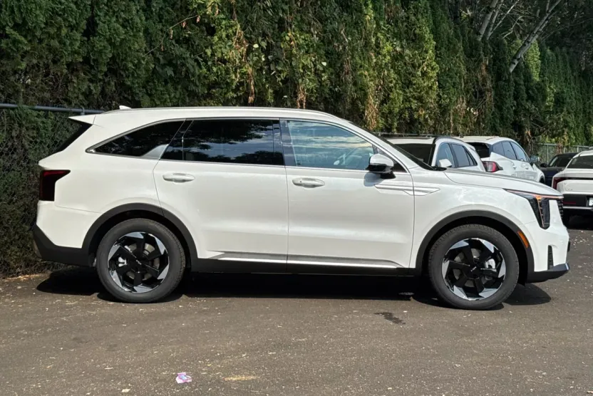 2025 Kia Sorento Hybrid EX photo 1