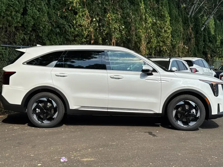 2025 Kia Sorento Hybrid EX photo 1