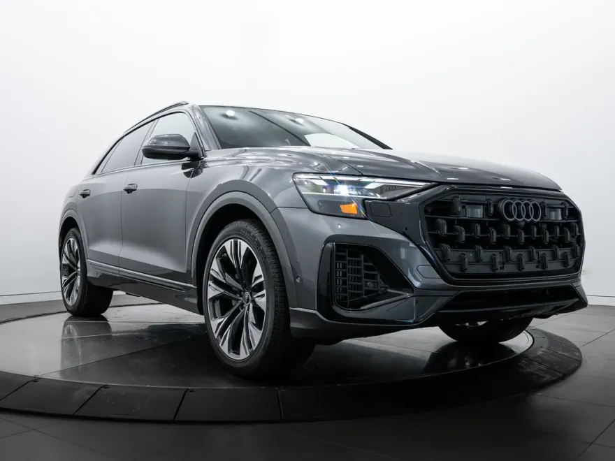 2025 Audi Q8 Premium Plus photo 1